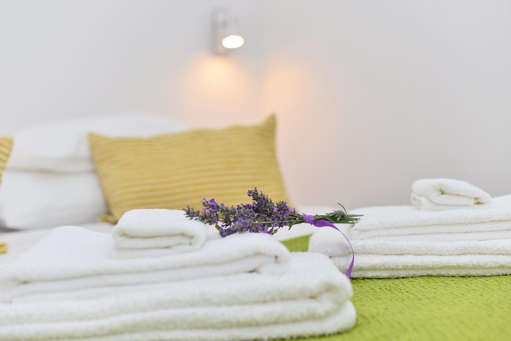 Apartments And Rooms Kampanel هفار الغرفة الصورة