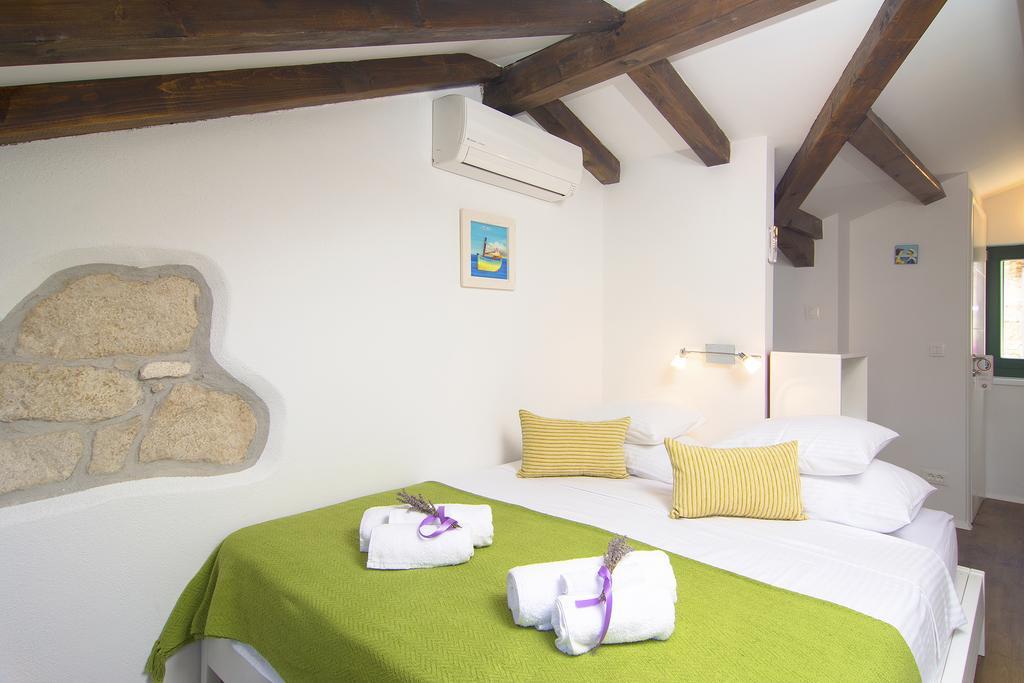 Apartments And Rooms Kampanel هفار الغرفة الصورة
